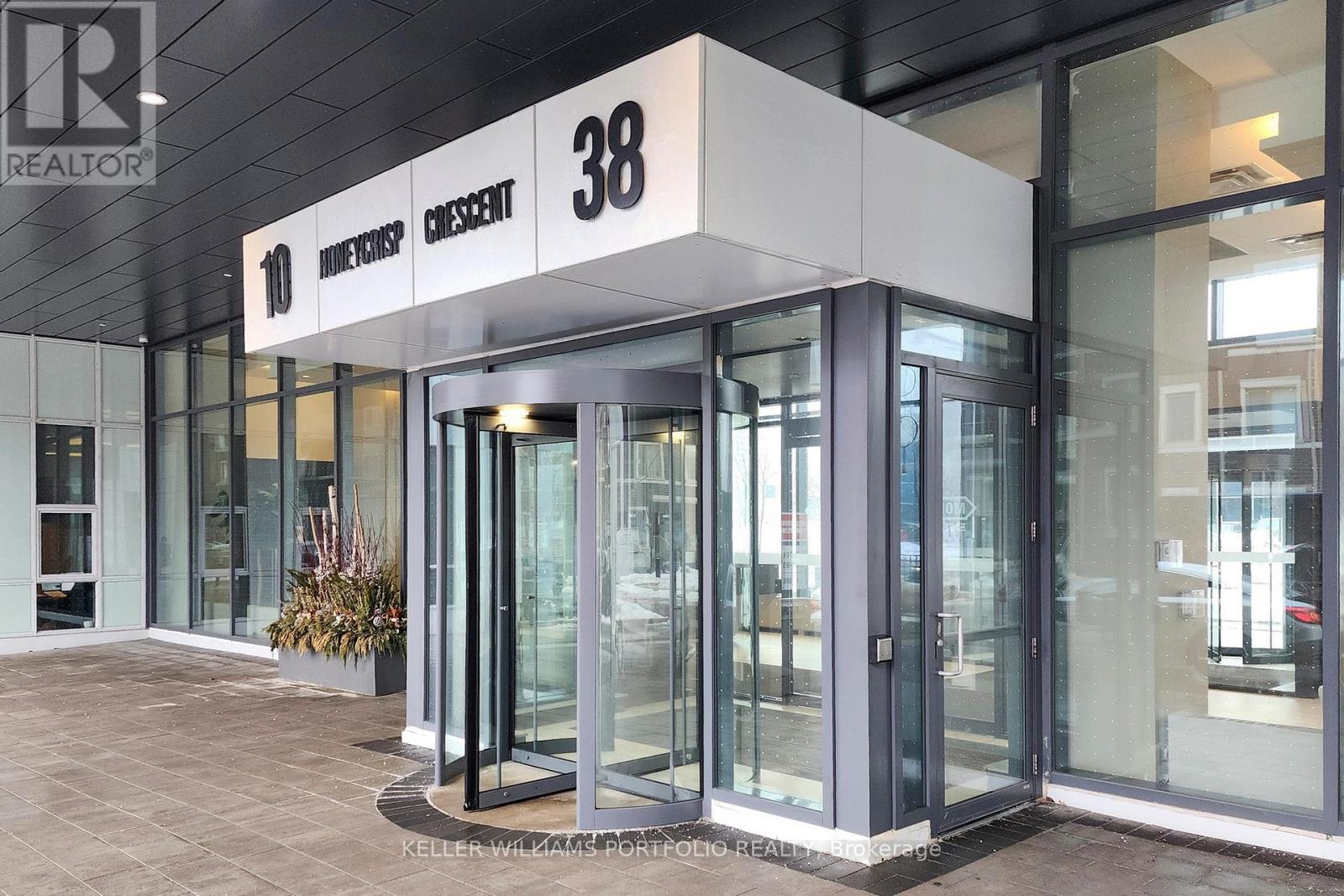 920 - 38 Honeycrisp Crescent, Vaughan, Ontario  L4K 0M8 - Photo 2 - N12819070