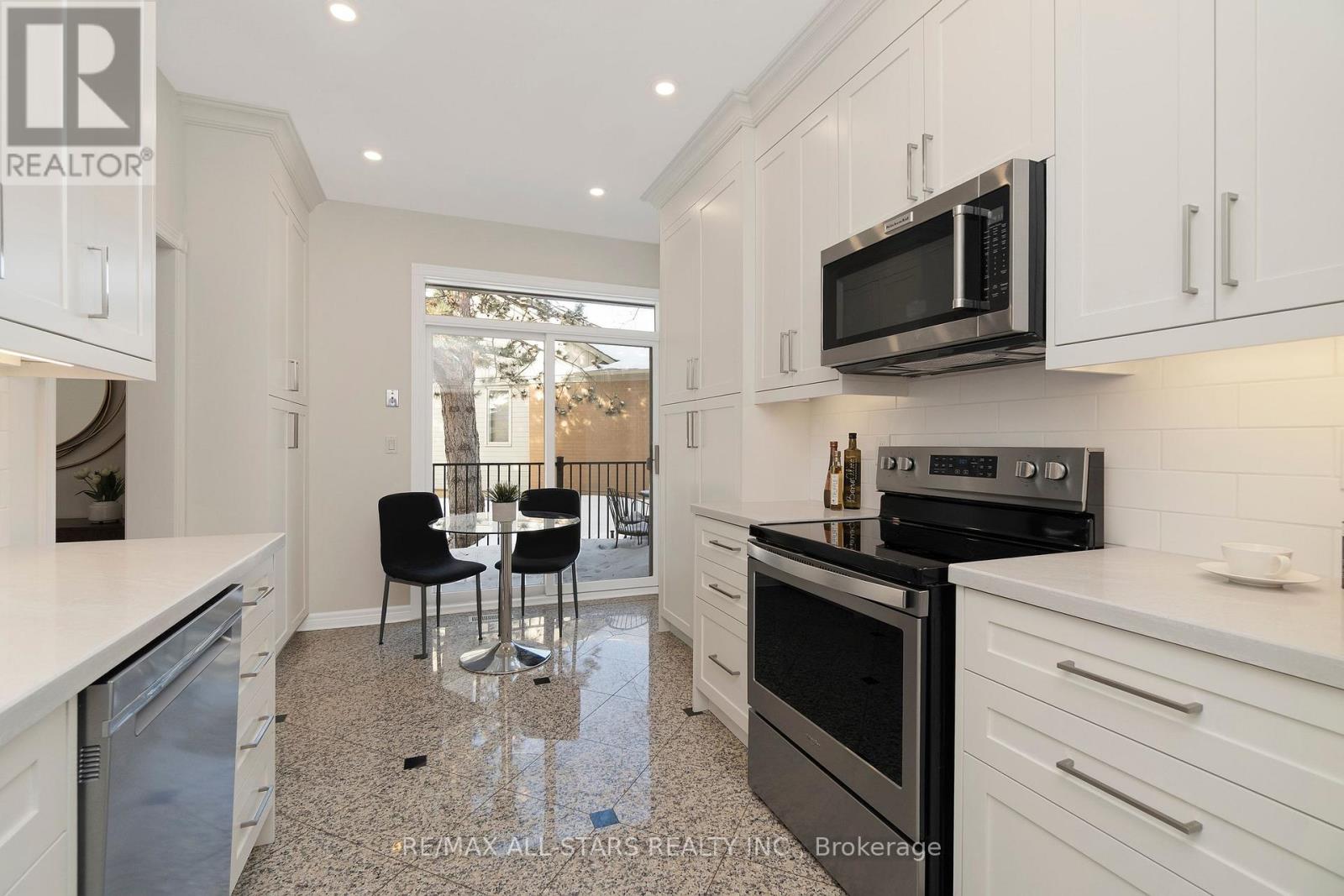 18 Pinehurst Club Way, Markham, Ontario  L6E 1B5 - Photo 20 - N12819108