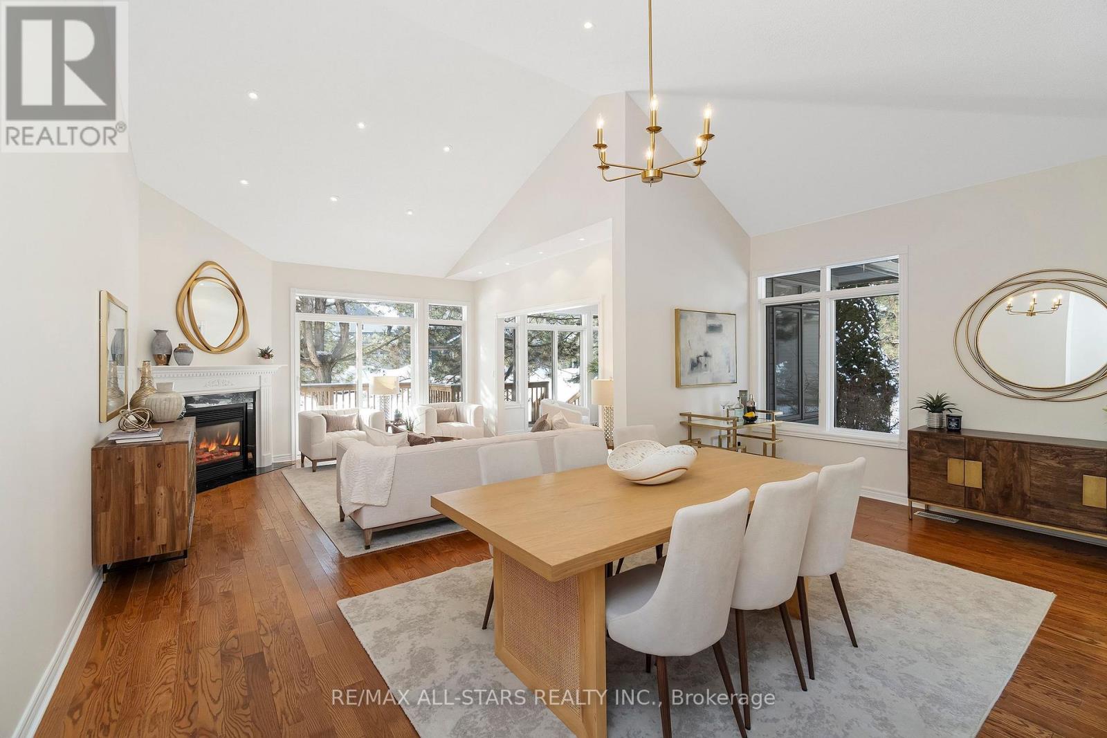 18 Pinehurst Club Way, Markham, Ontario  L6E 1B5 - Photo 3 - N12819108