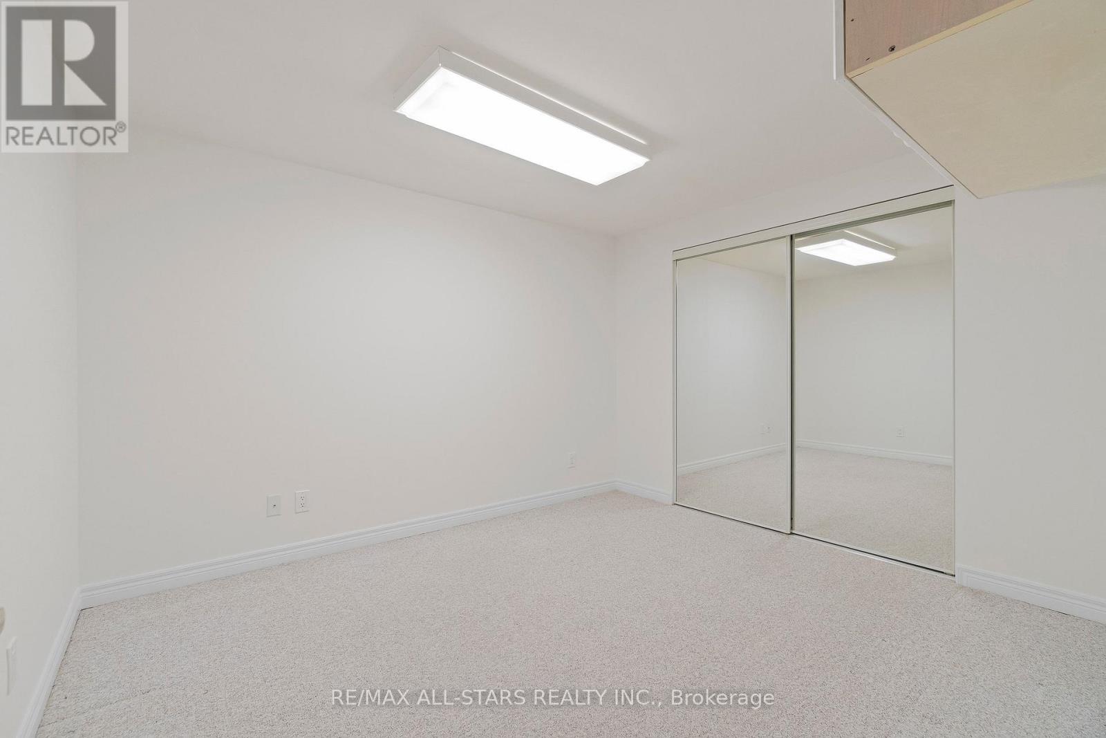 18 Pinehurst Club Way, Markham, Ontario  L6E 1B5 - Photo 38 - N12819108