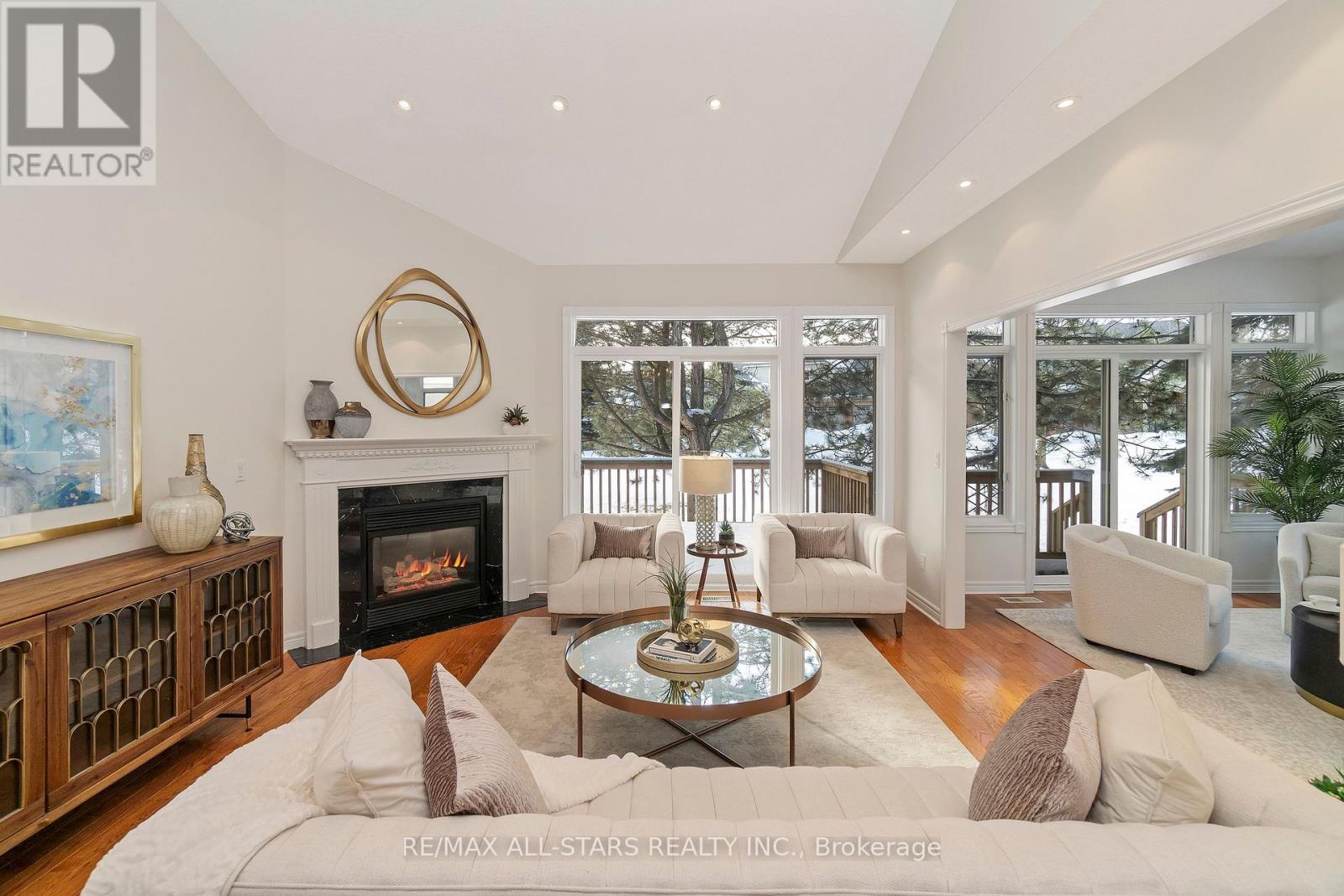 18 Pinehurst Club Way, Markham, Ontario  L6E 1B5 - Photo 8 - N12819108