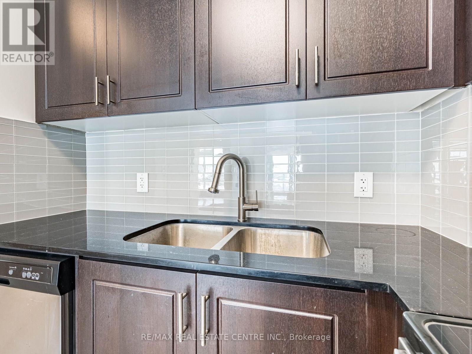 1007 - 128 King Street N, Waterloo, Ontario  N2J 2X9 - Photo 16 - X12780576