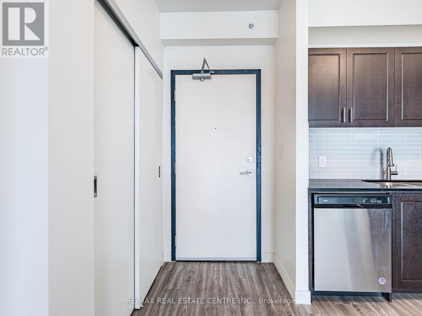 1007 - 128 King Street N, Waterloo, Ontario  N2J 2X9 - Photo 10 - X12780576