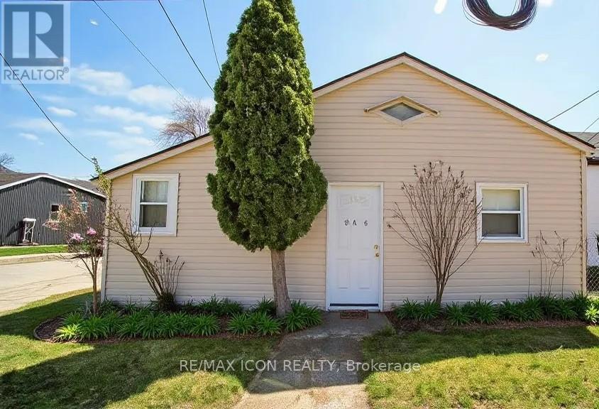 Photo 2 of 15 for 565 South Street