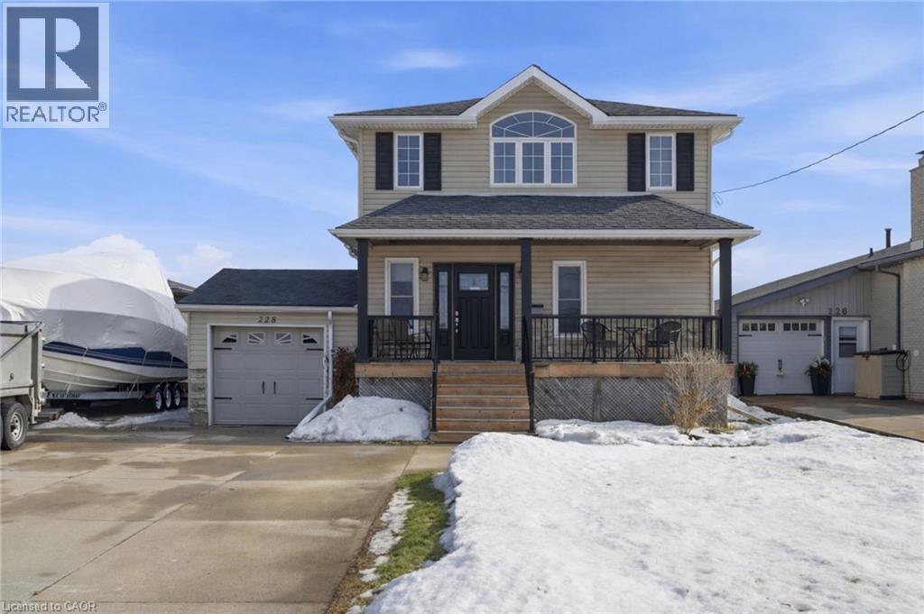 228 Green Road, Stoney Creek, Ontario  L8E 2A5 - Photo 2 - 40804531