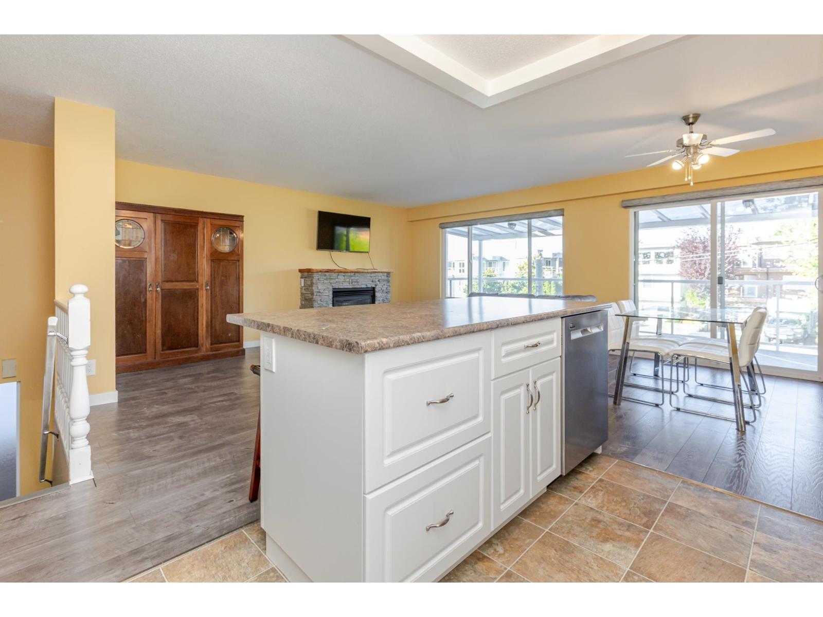 832 Stevens Street, White Rock, British Columbia V4A 4X2 - Photo 12 - R3091562