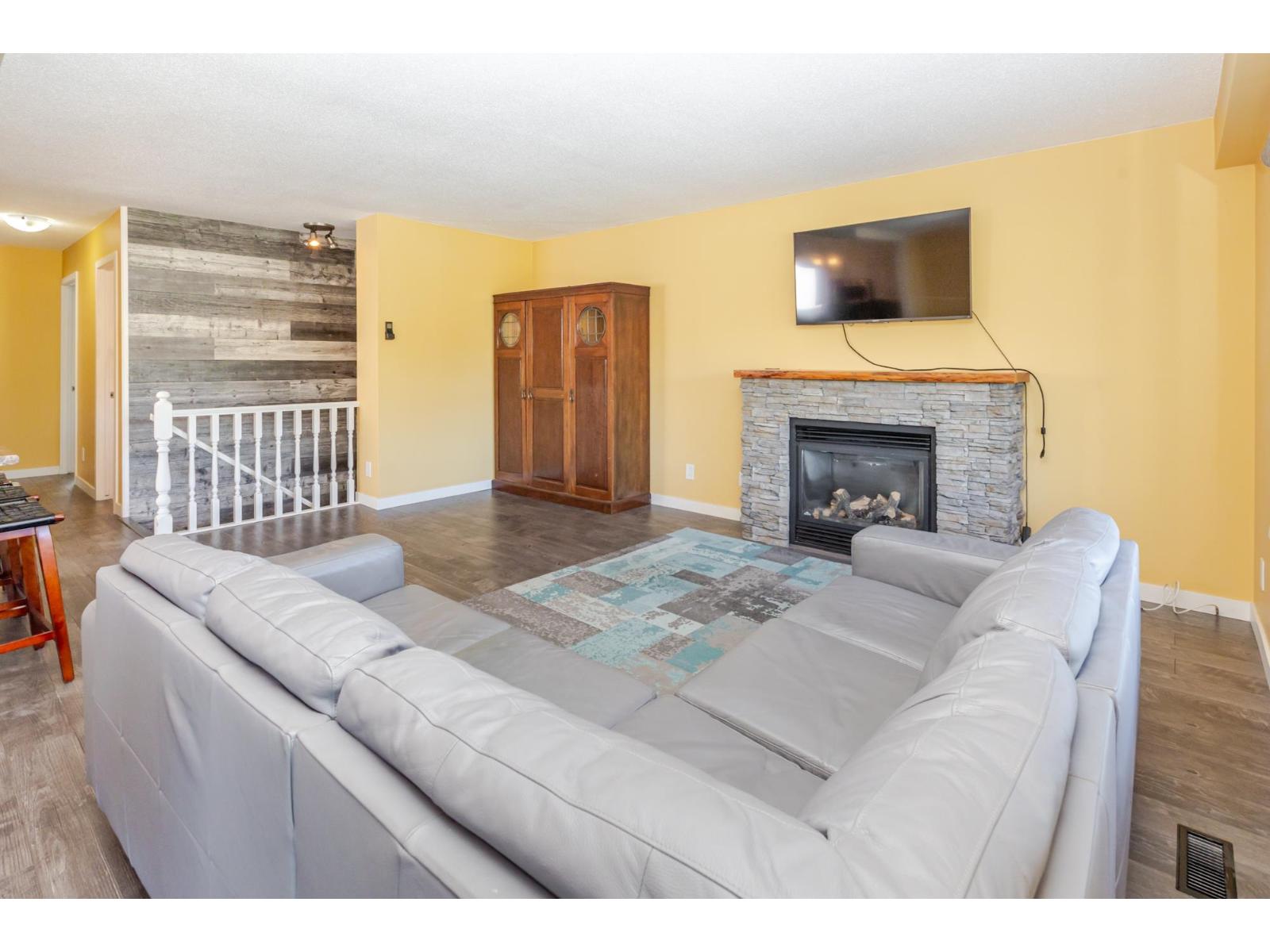 832 Stevens Street, White Rock, British Columbia V4A 4X2 - Photo 6 - R3091562