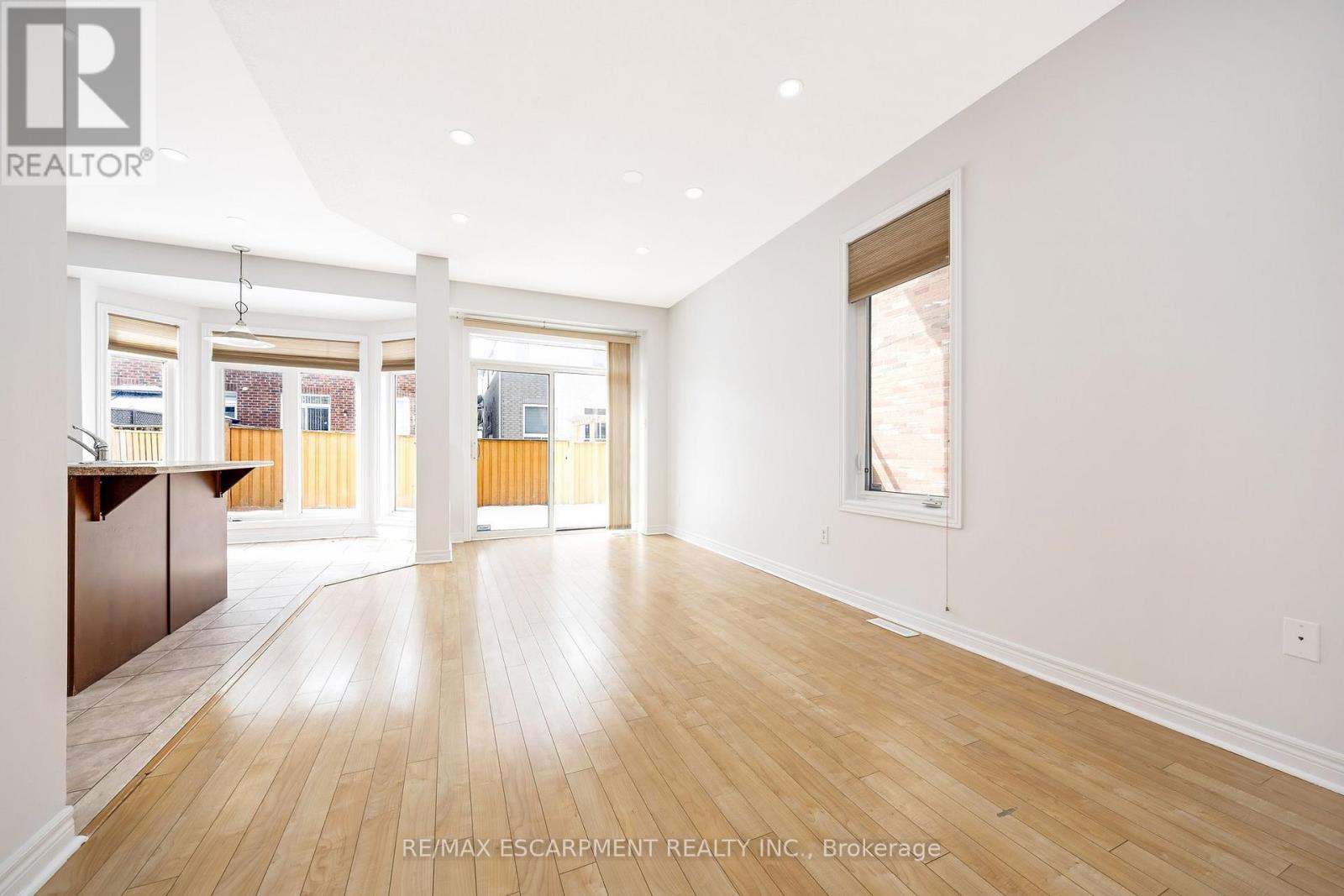 5554 Waterwind Crescent, Mississauga (Churchill Meadows), Ontario  L5M 0G4 - Photo 10 - W12818978