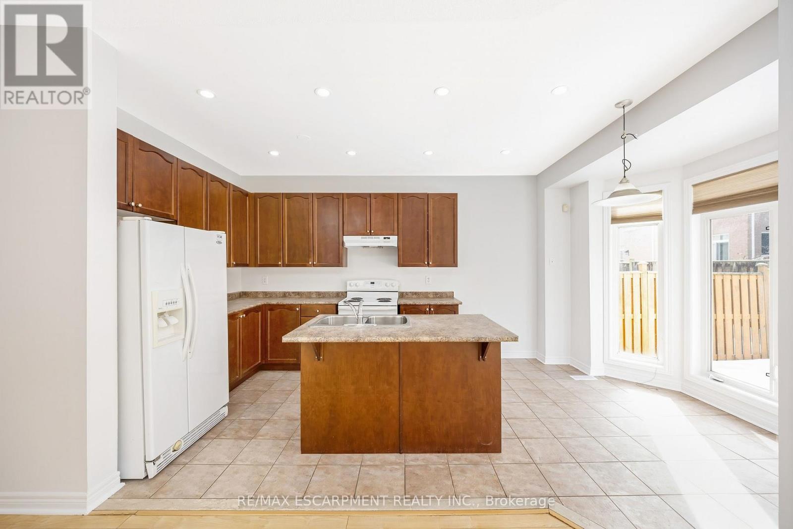 5554 Waterwind Crescent, Mississauga (Churchill Meadows), Ontario  L5M 0G4 - Photo 14 - W12818978