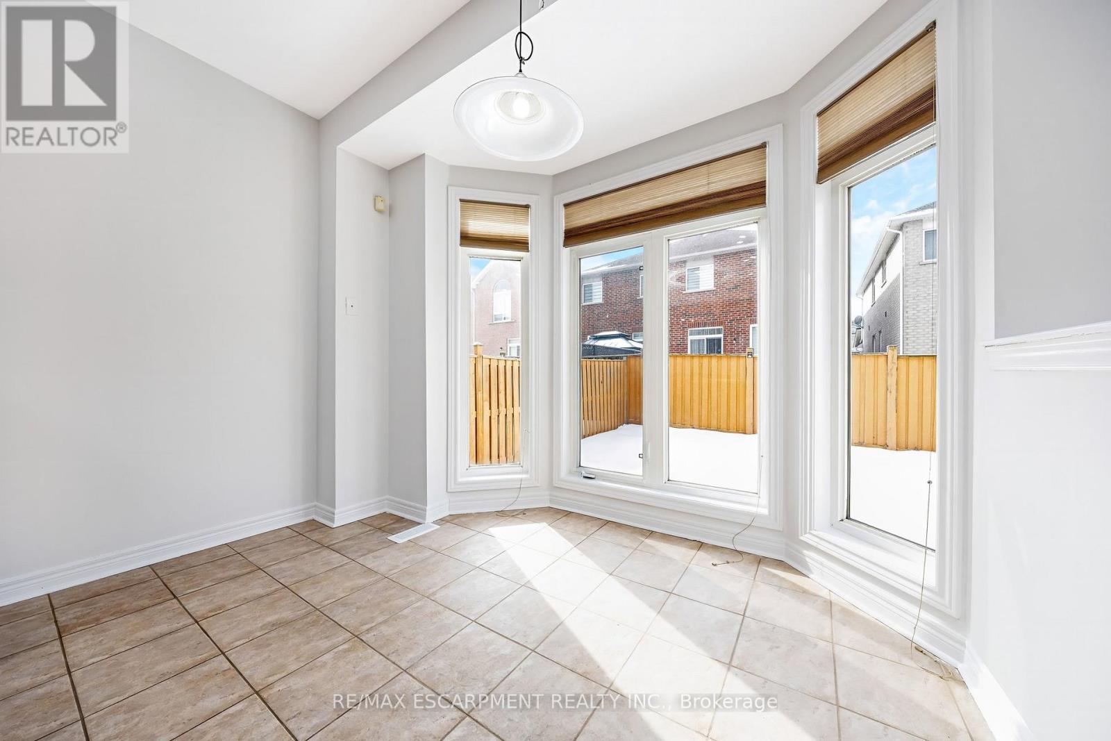 5554 Waterwind Crescent, Mississauga (Churchill Meadows), Ontario  L5M 0G4 - Photo 20 - W12818978