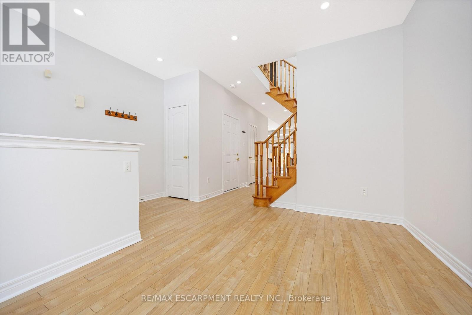 5554 Waterwind Crescent, Mississauga (Churchill Meadows), Ontario  L5M 0G4 - Photo 9 - W12818978