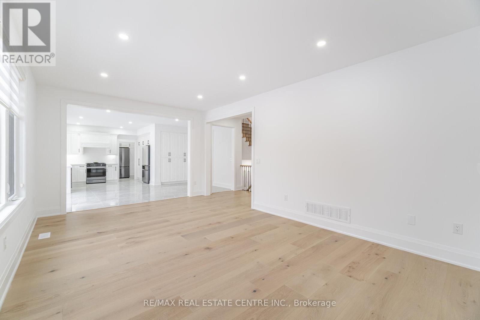 17 Wonder Way, Brampton, Ontario  L6P 1G1 - Photo 16 - W12819006