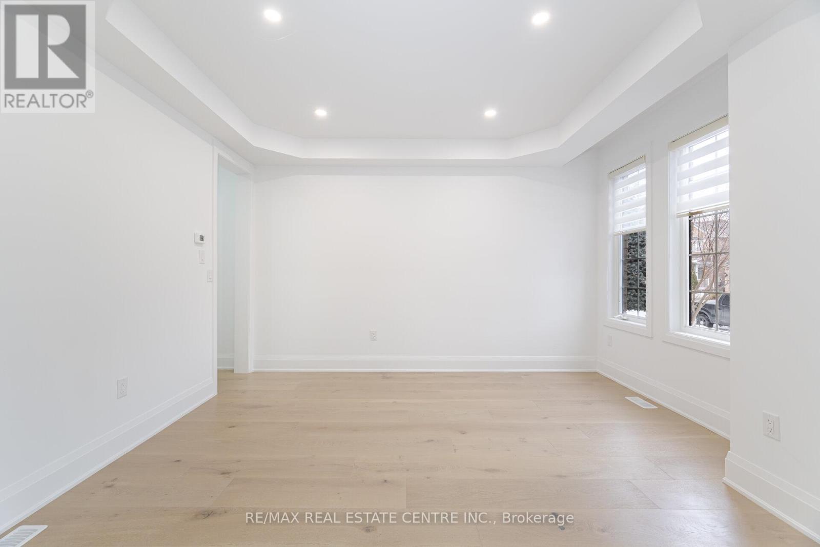 17 Wonder Way, Brampton, Ontario  L6P 1G1 - Photo 7 - W12819006