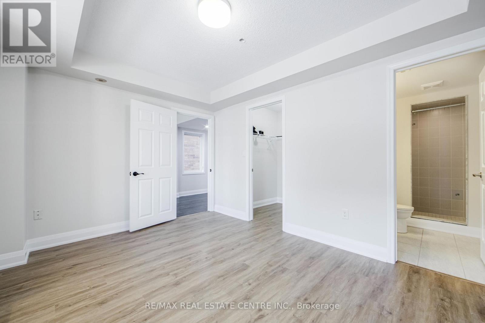 299 Dymott Avenue, Milton, Ontario  L9T 0Z5 - Photo 10 - W12819066