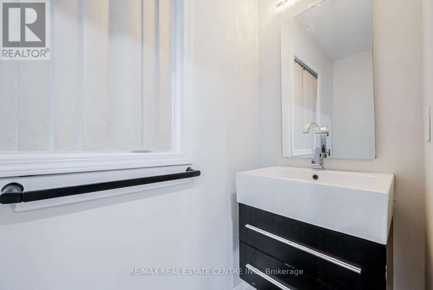 299 Dymott Avenue, Milton, Ontario  L9T 0Z5 - Photo 17 - W12819066