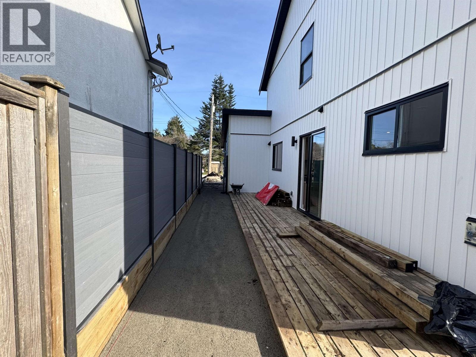 967 52 A Street, Delta, British Columbia  V4M 3A1 - Photo 9 - R3090257