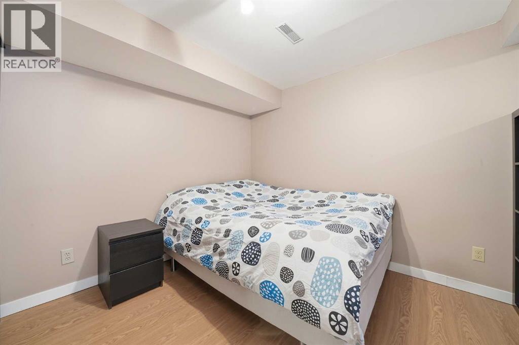 132 Shawcliffe Circle Sw, Calgary, Alberta  T2Y 1H2 - Photo 27 - A2288254