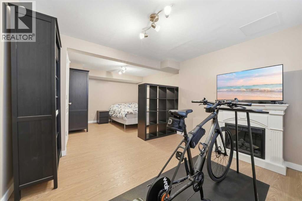 132 Shawcliffe Circle Sw, Calgary, Alberta  T2Y 1H2 - Photo 25 - A2288254