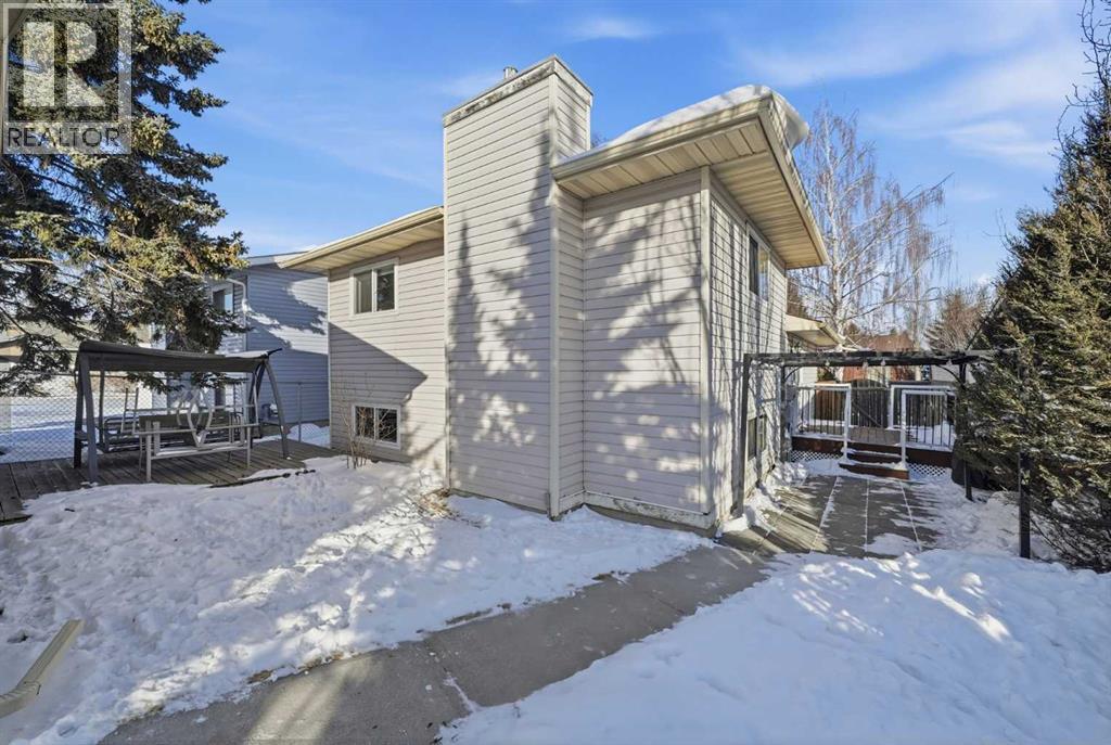 132 Shawcliffe Circle Sw, Calgary, Alberta  T2Y 1H2 - Photo 33 - A2288254