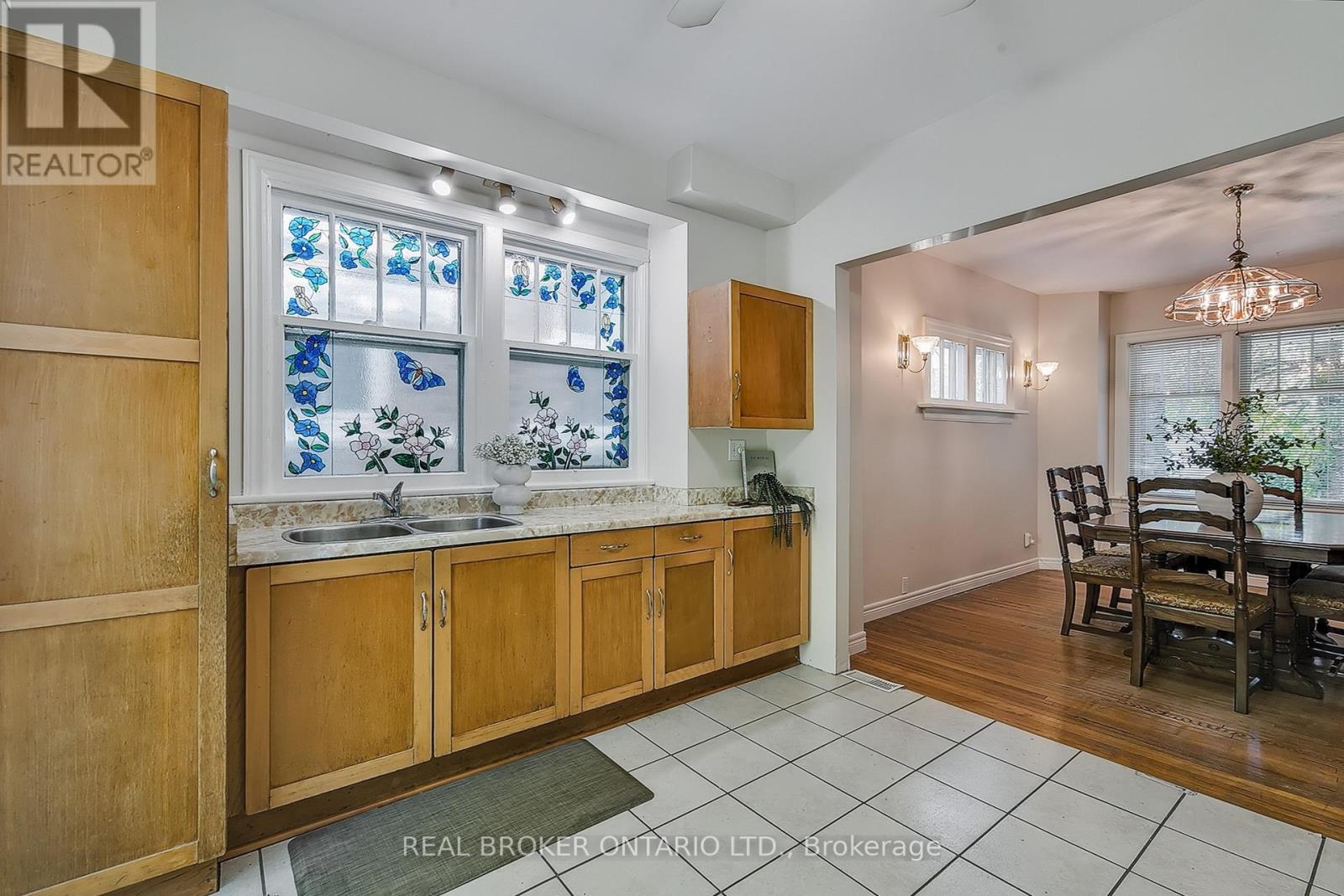 30 Troy Street, Kitchener, Ontario  N2H 1L8 - Photo 13 - X12818986