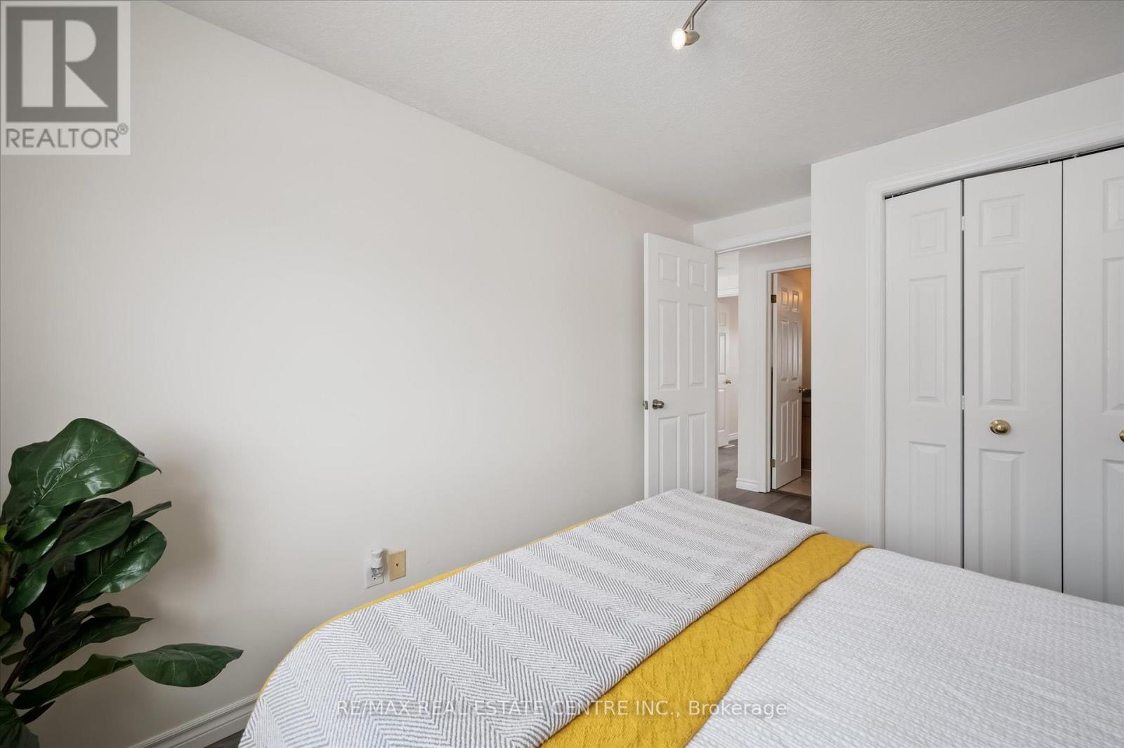 465 Activa Avenue, Kitchener, Ontario  N2E 4B9 - Photo 25 - X12819028