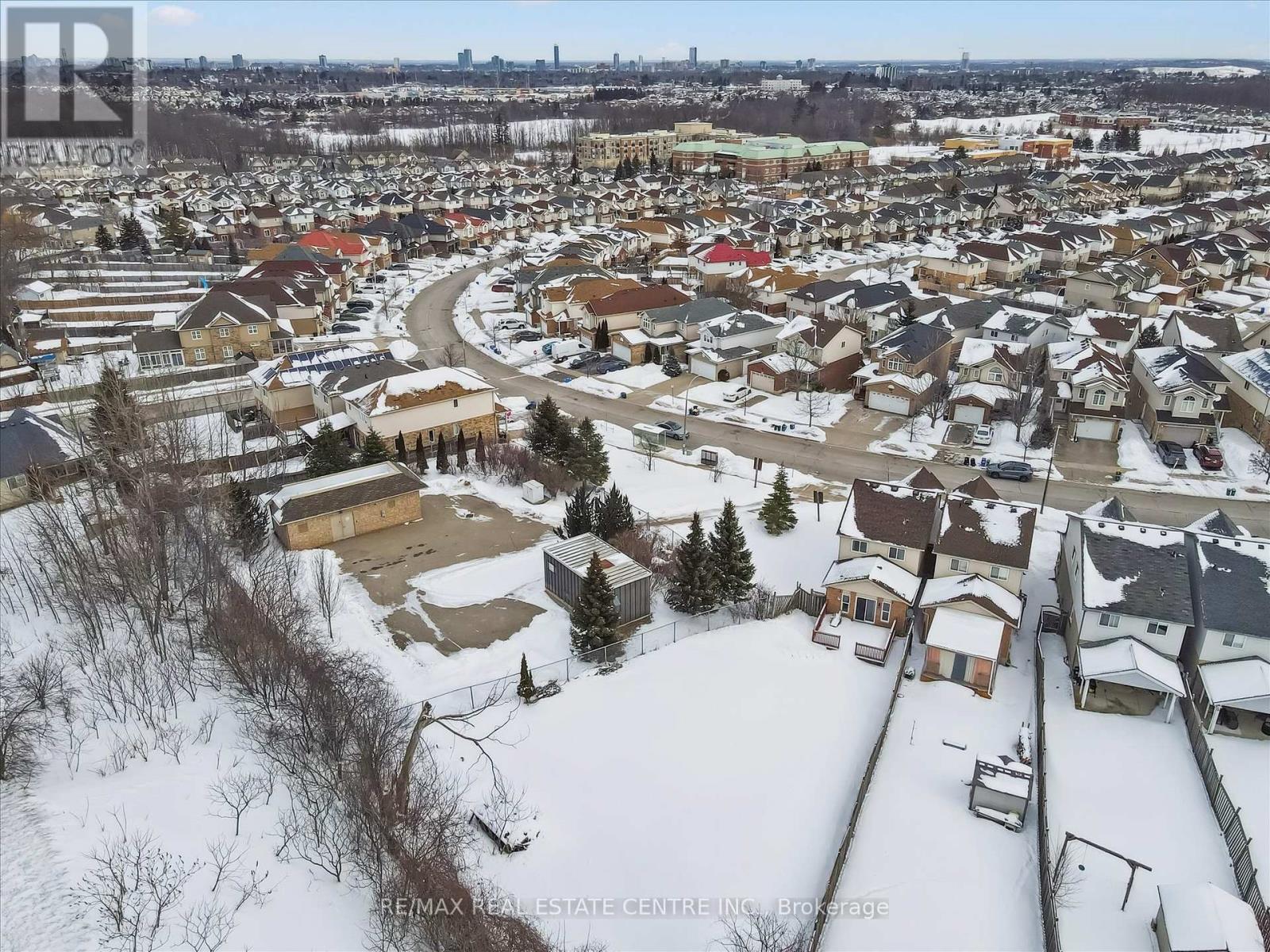 465 Activa Avenue, Kitchener, Ontario  N2E 4B9 - Photo 31 - X12819028