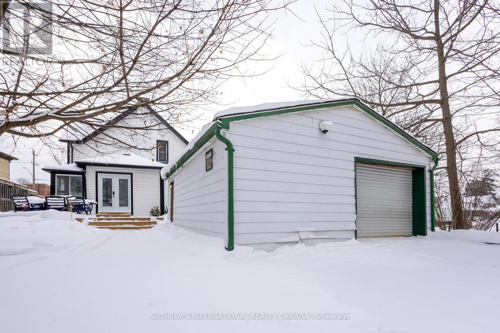 64 Lancaster Street W, Kitchener, Ontario  N2H 4T2 - Photo 29 - X12819042