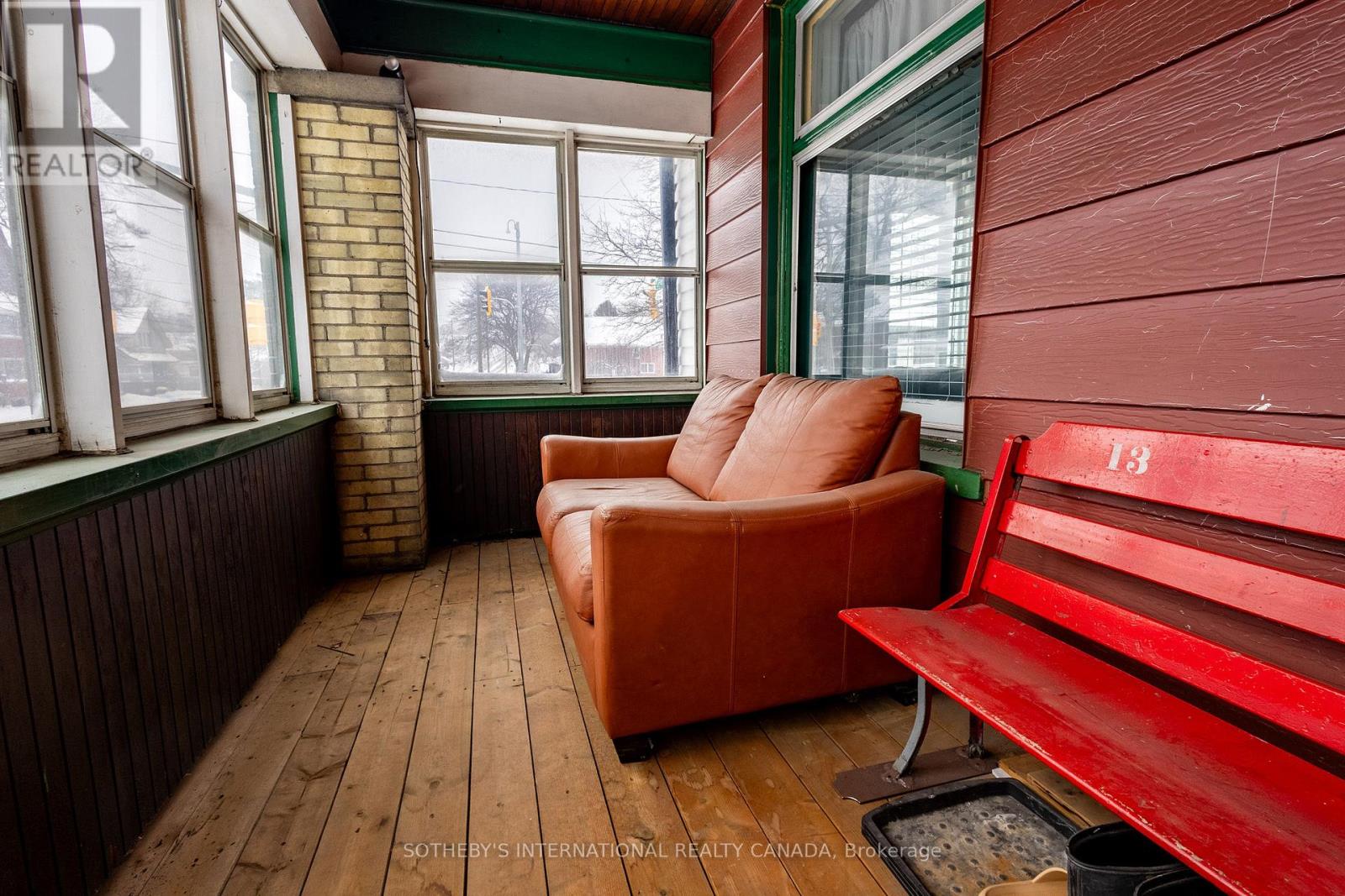 64 Lancaster Street W, Kitchener, Ontario  N2H 4T2 - Photo 5 - X12819042