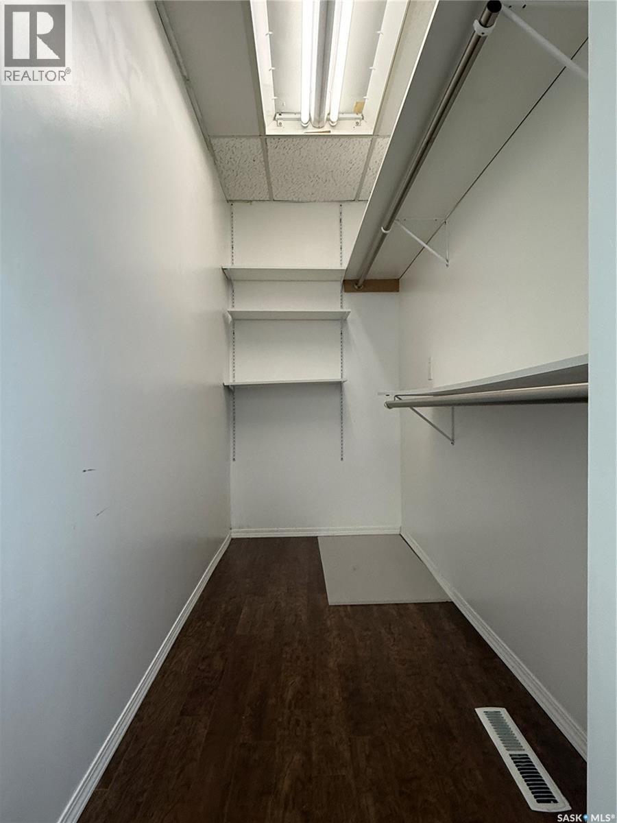 403 3rd Avenue W, Melville, Saskatchewan  S0A 2P0 - Photo 18 - SK029052