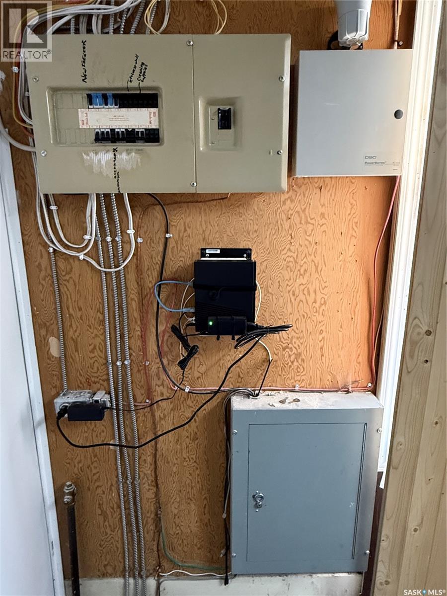 403 3rd Avenue W, Melville, Saskatchewan  S0A 2P0 - Photo 28 - SK029052