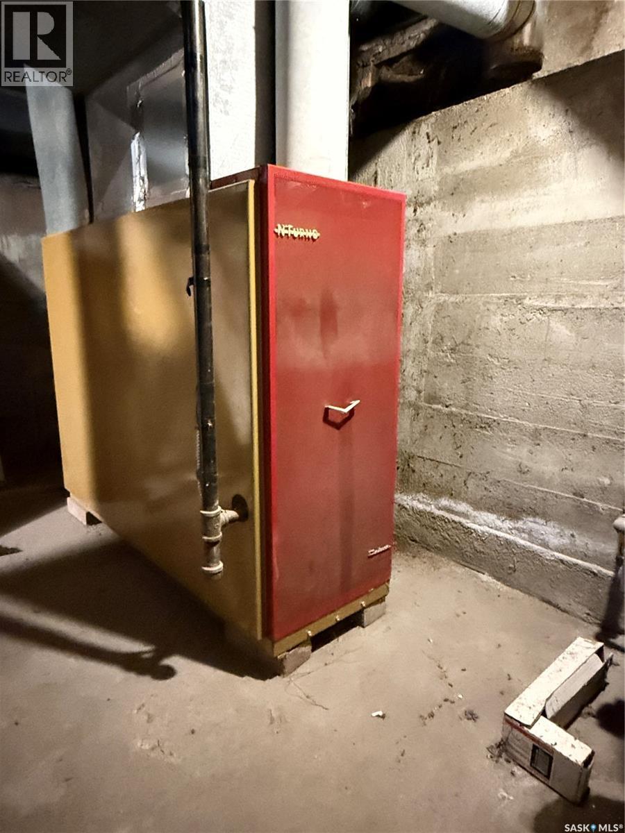 403 3rd Avenue W, Melville, Saskatchewan  S0A 2P0 - Photo 29 - SK029052