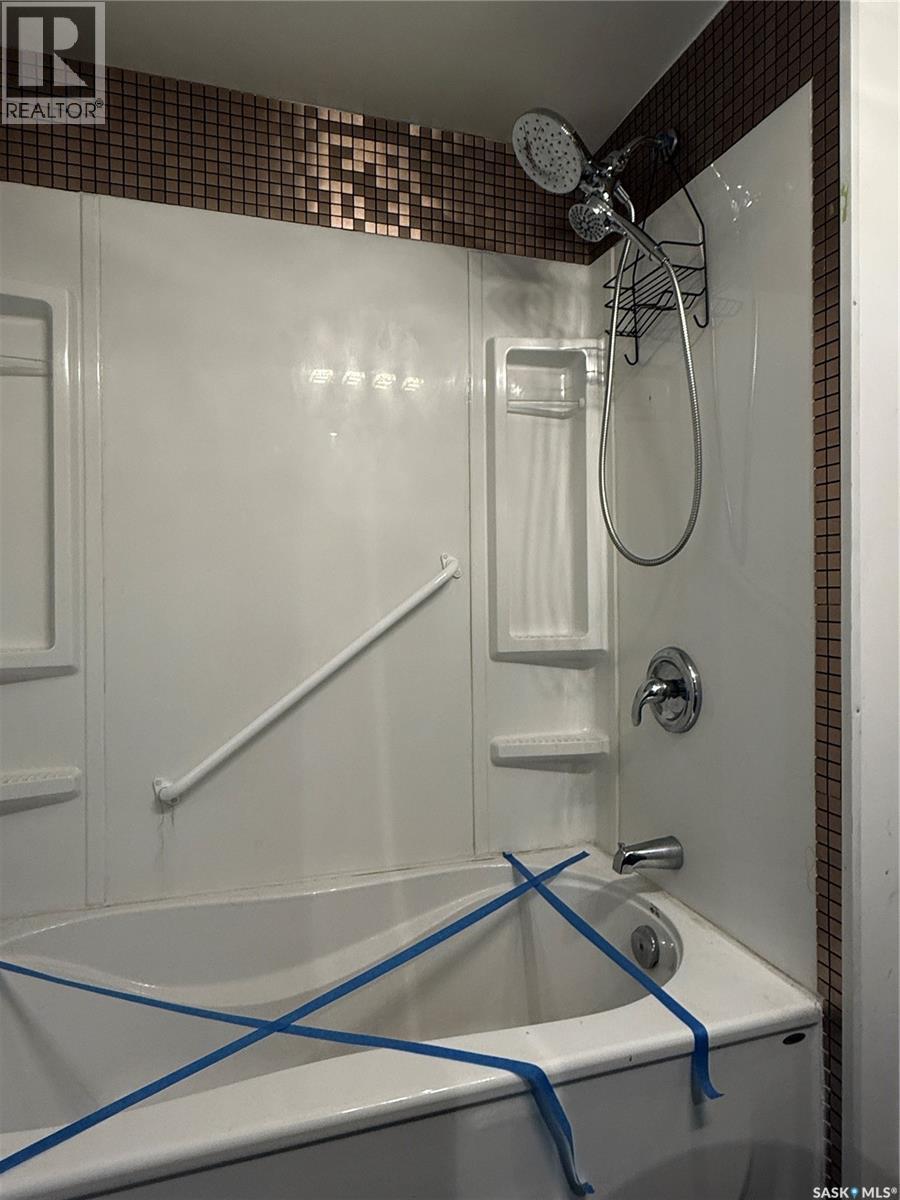 403 3rd Avenue W, Melville, Saskatchewan  S0A 2P0 - Photo 7 - SK029052