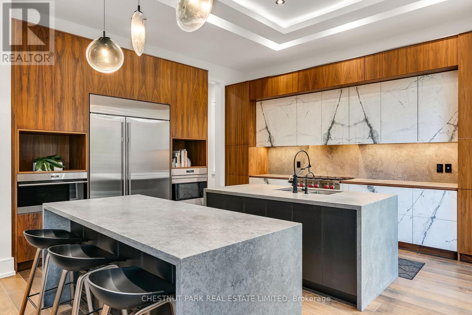 514 Douglas Avenue, Toronto, Ontario  M5M 1H5 - Photo 25 - C12431455