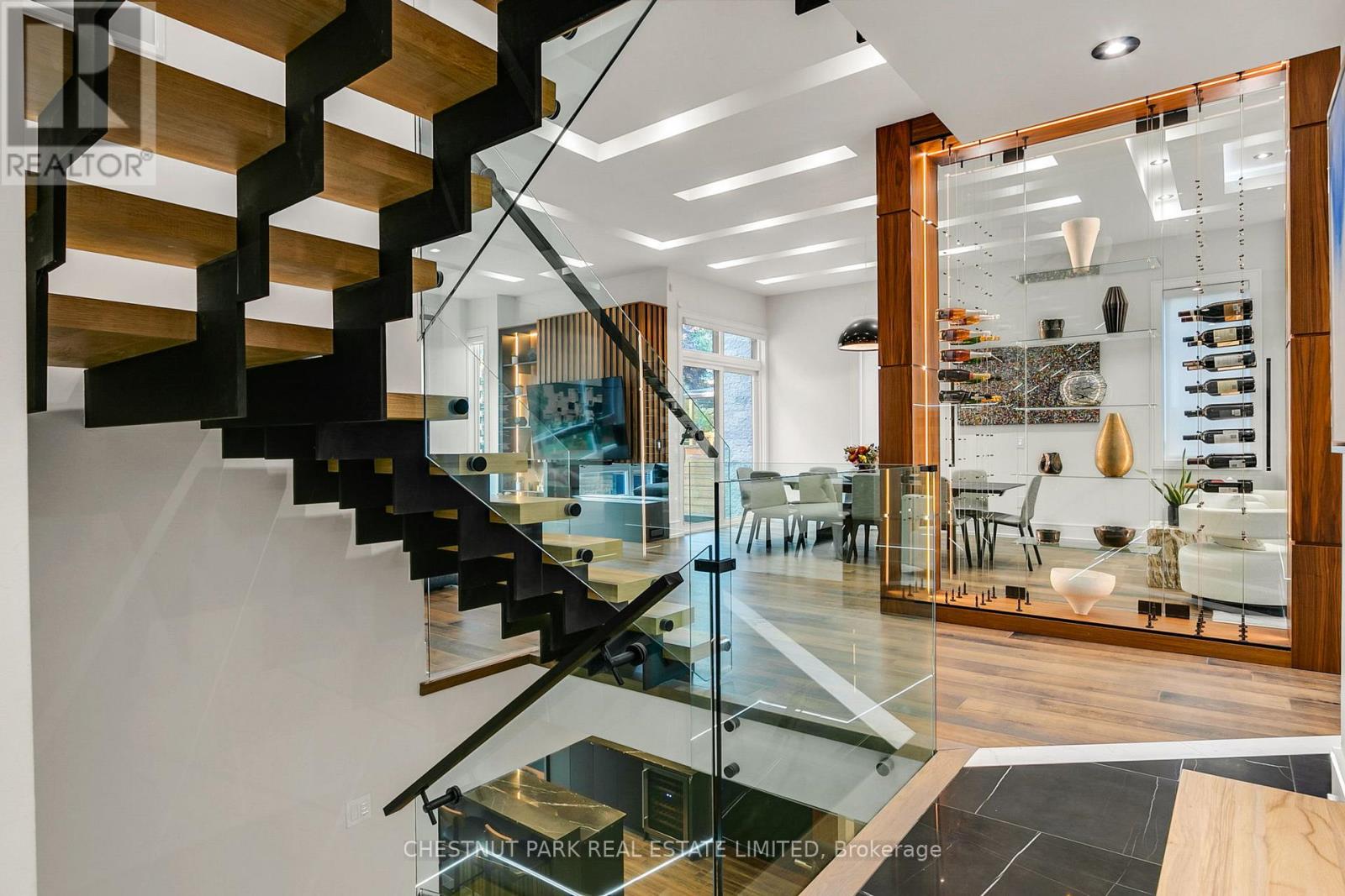 514 Douglas Avenue, Toronto, Ontario  M5M 1H5 - Photo 30 - C12431455