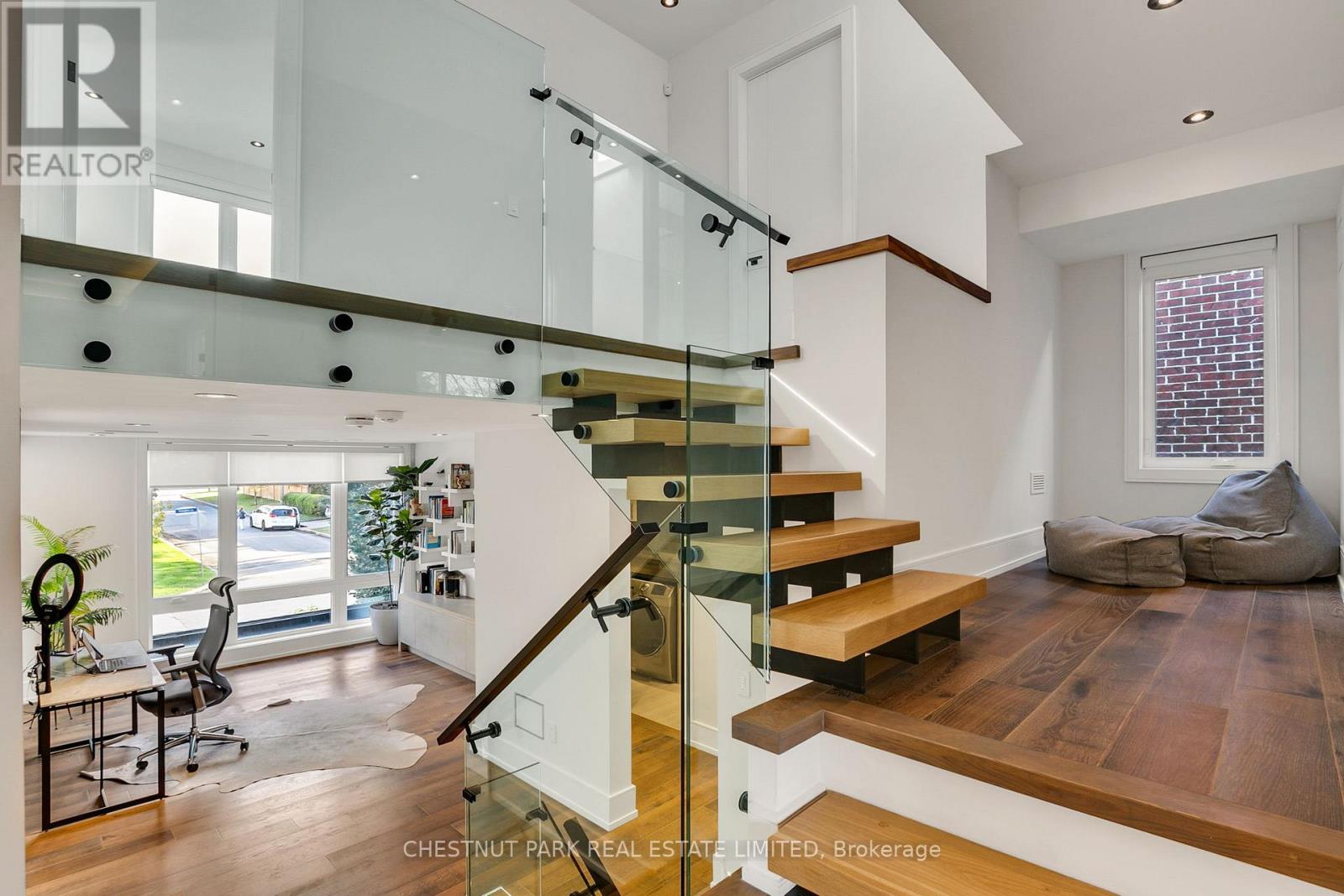 514 Douglas Avenue, Toronto, Ontario  M5M 1H5 - Photo 34 - C12431455