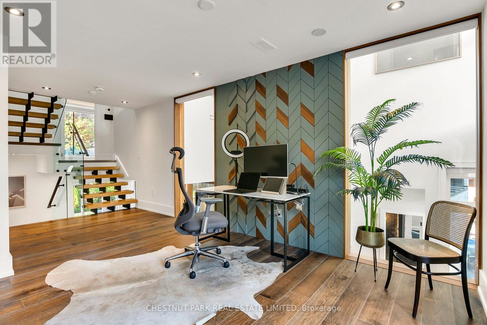 514 Douglas Avenue, Toronto, Ontario  M5M 1H5 - Photo 33 - C12431455