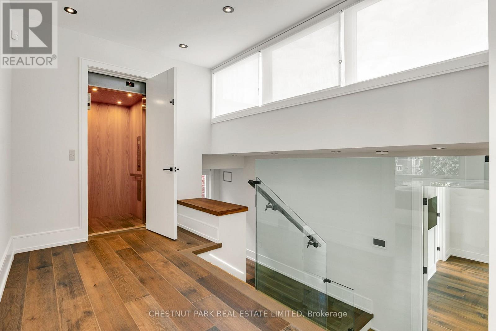 514 Douglas Avenue, Toronto, Ontario  M5M 1H5 - Photo 35 - C12431455