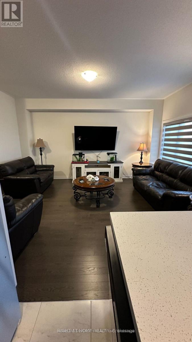 1351 Broderick Street, Innisfil, Ontario  L9S 0P5 - Photo 4 - N12817284