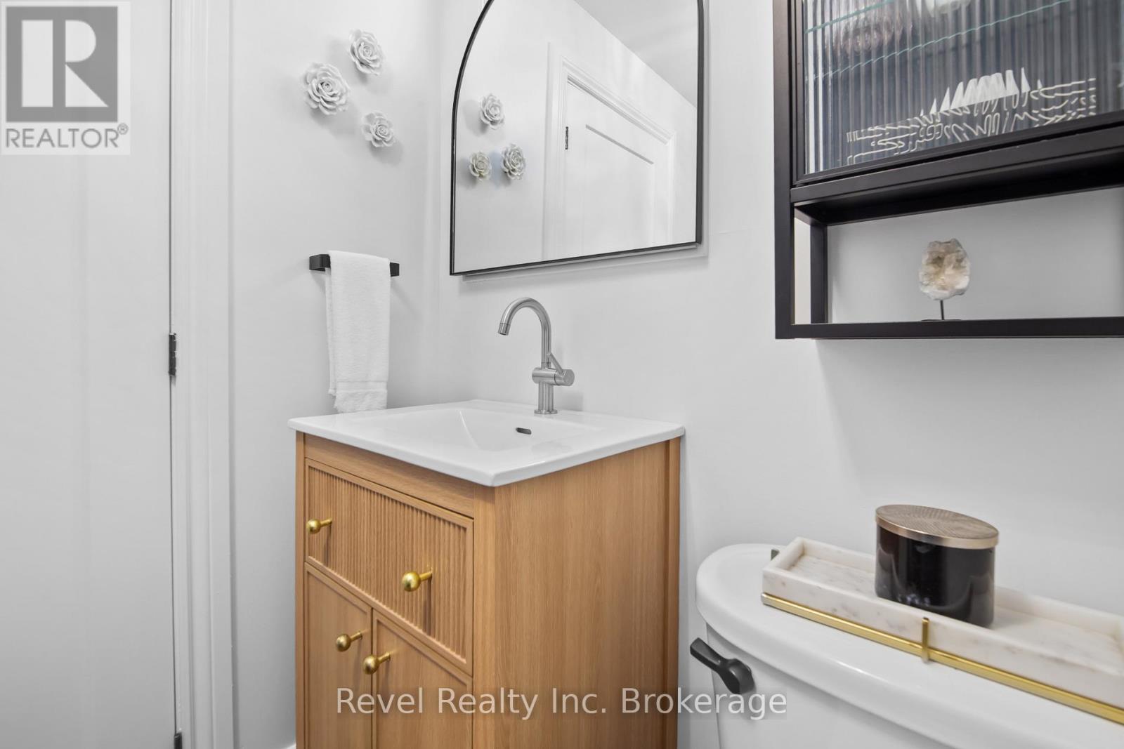 687 Oakwood Road, Powassan, Ontario  P0H 1Z0 - Photo 17 - X12819278