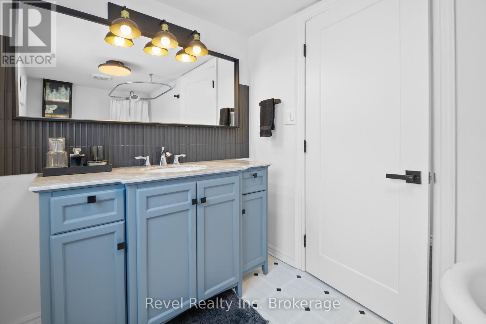 687 Oakwood Road, Powassan, Ontario  P0H 1Z0 - Photo 25 - X12819278