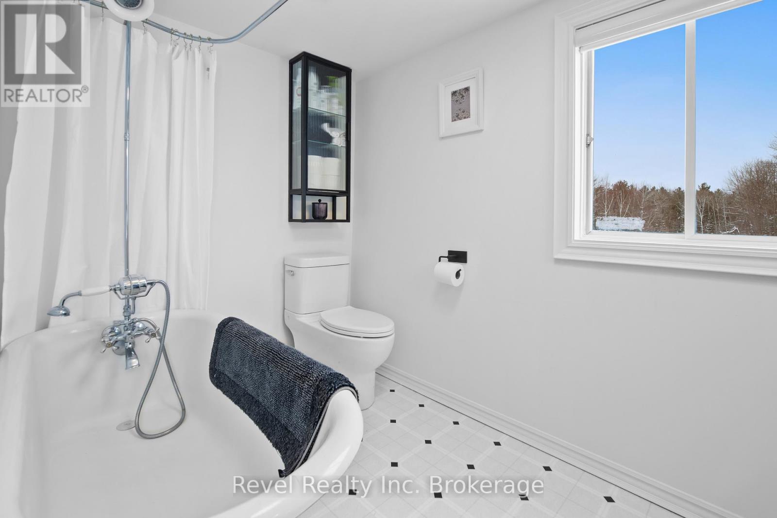 687 Oakwood Road, Powassan, Ontario  P0H 1Z0 - Photo 27 - X12819278