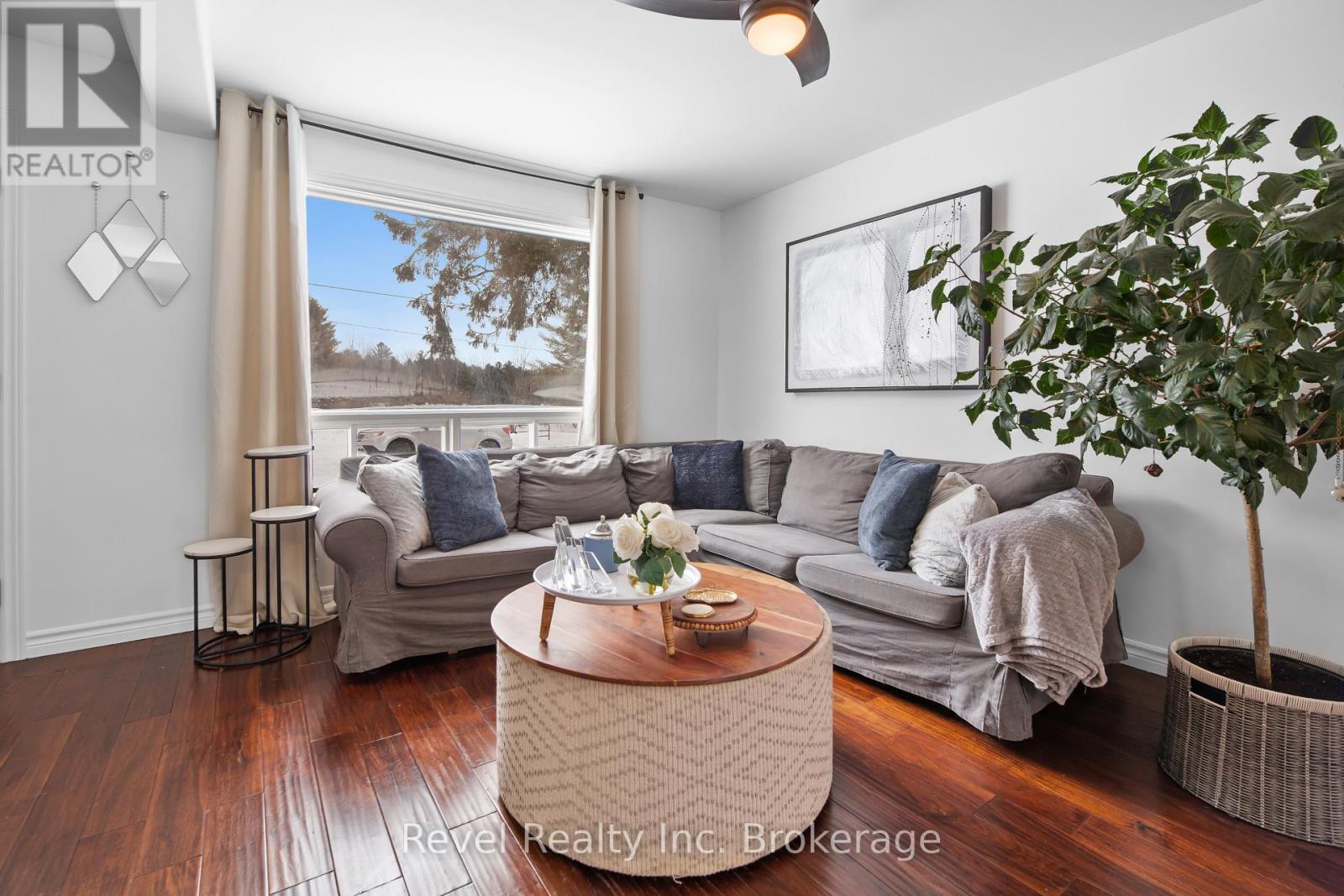 687 Oakwood Road, Powassan, Ontario  P0H 1Z0 - Photo 5 - X12819278