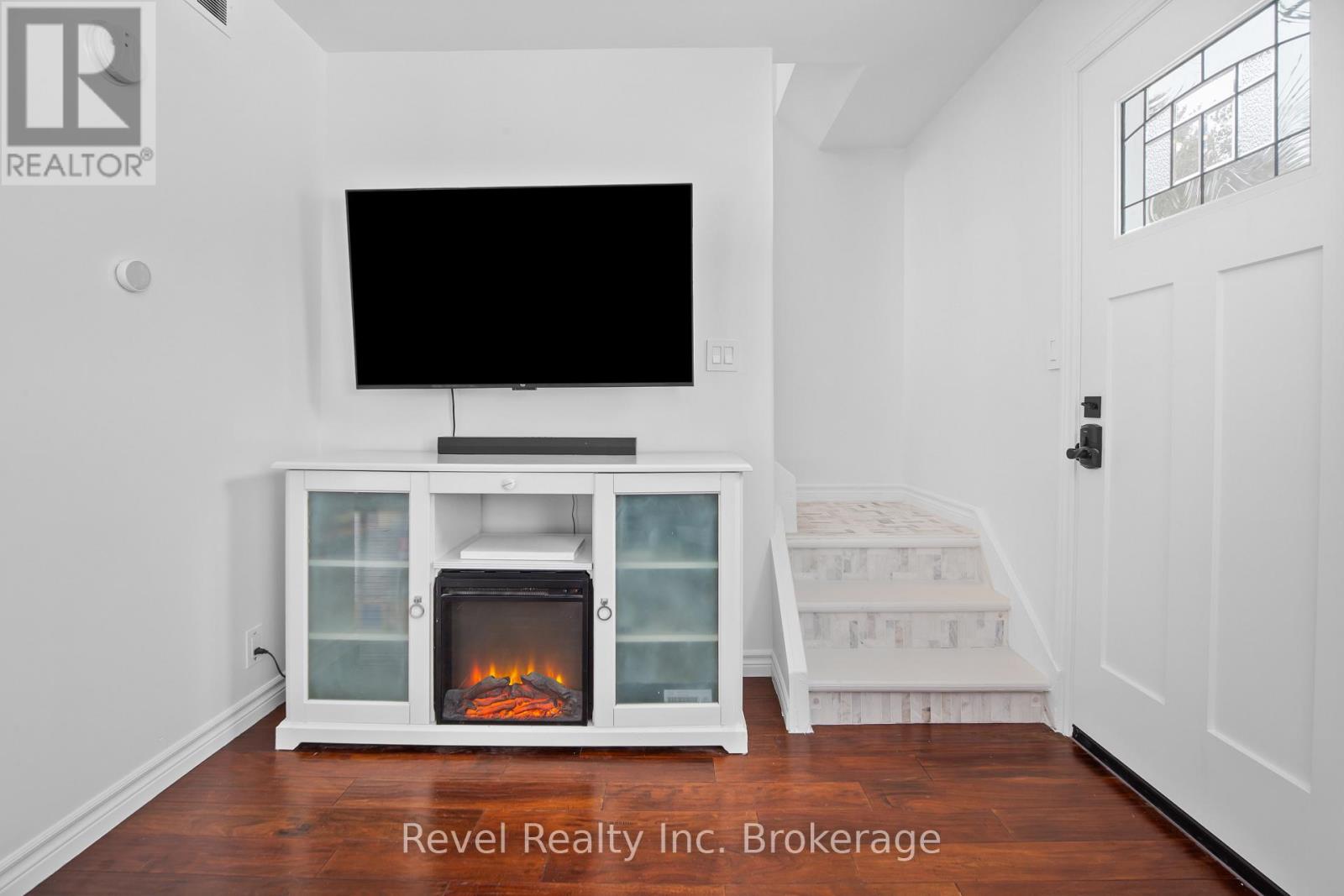 687 Oakwood Road, Powassan, Ontario  P0H 1Z0 - Photo 8 - X12819278