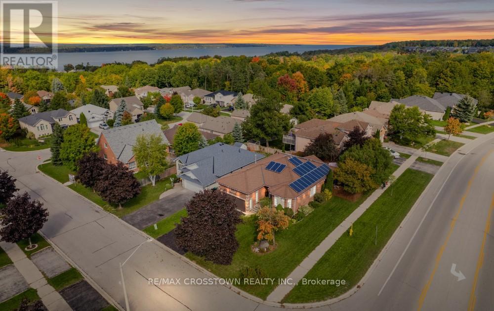 1 BLOXHAM PLACE, Barrie, Ontario