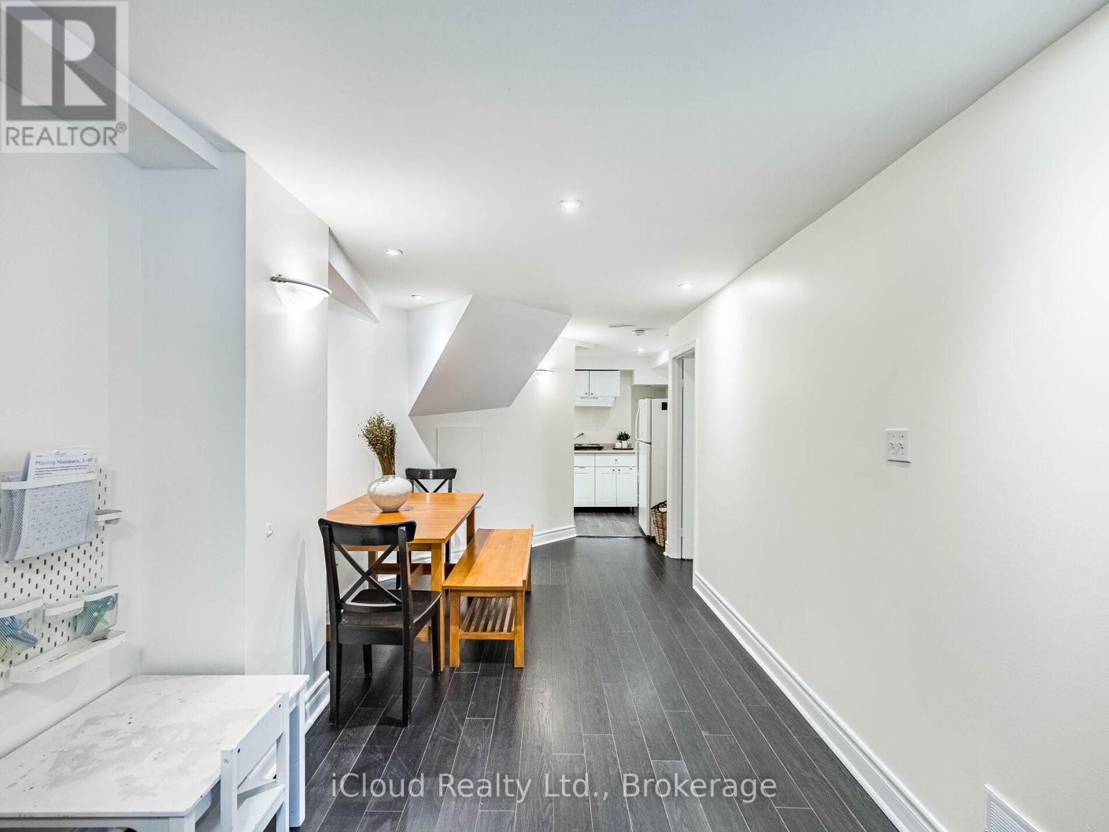 3390 Fountain Park Avenue, Mississauga, Ontario  L5M 7E3 - Photo 36 - W12818480