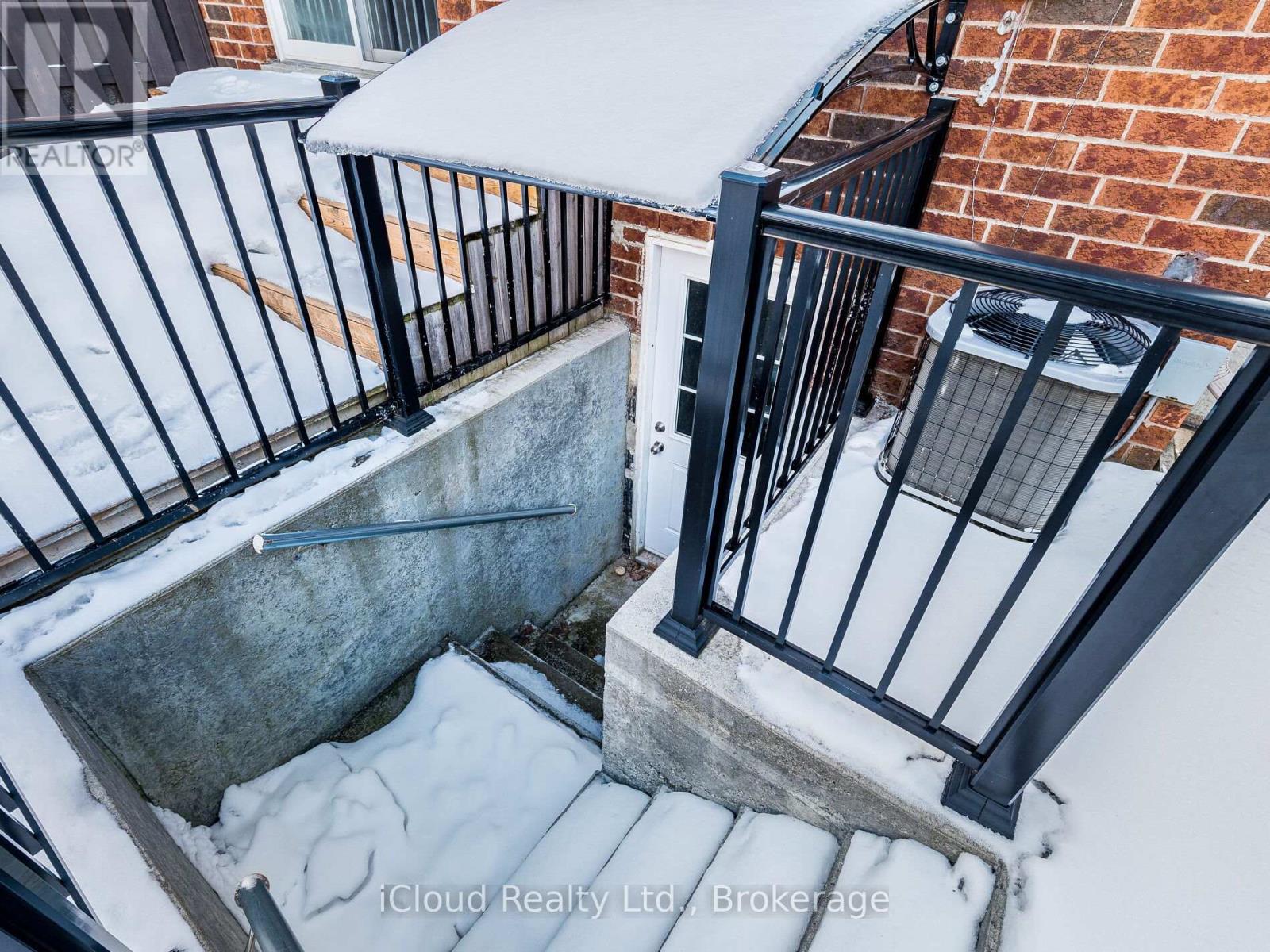 3390 Fountain Park Avenue, Mississauga, Ontario  L5M 7E3 - Photo 47 - W12818480