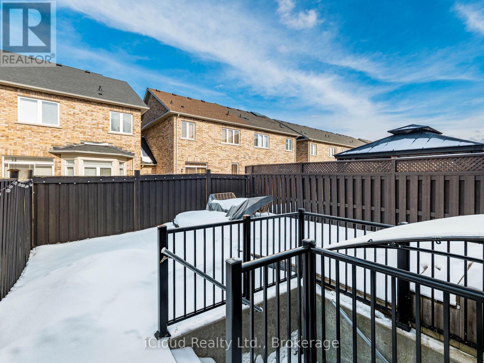 3390 Fountain Park Avenue, Mississauga, Ontario  L5M 7E3 - Photo 45 - W12818480