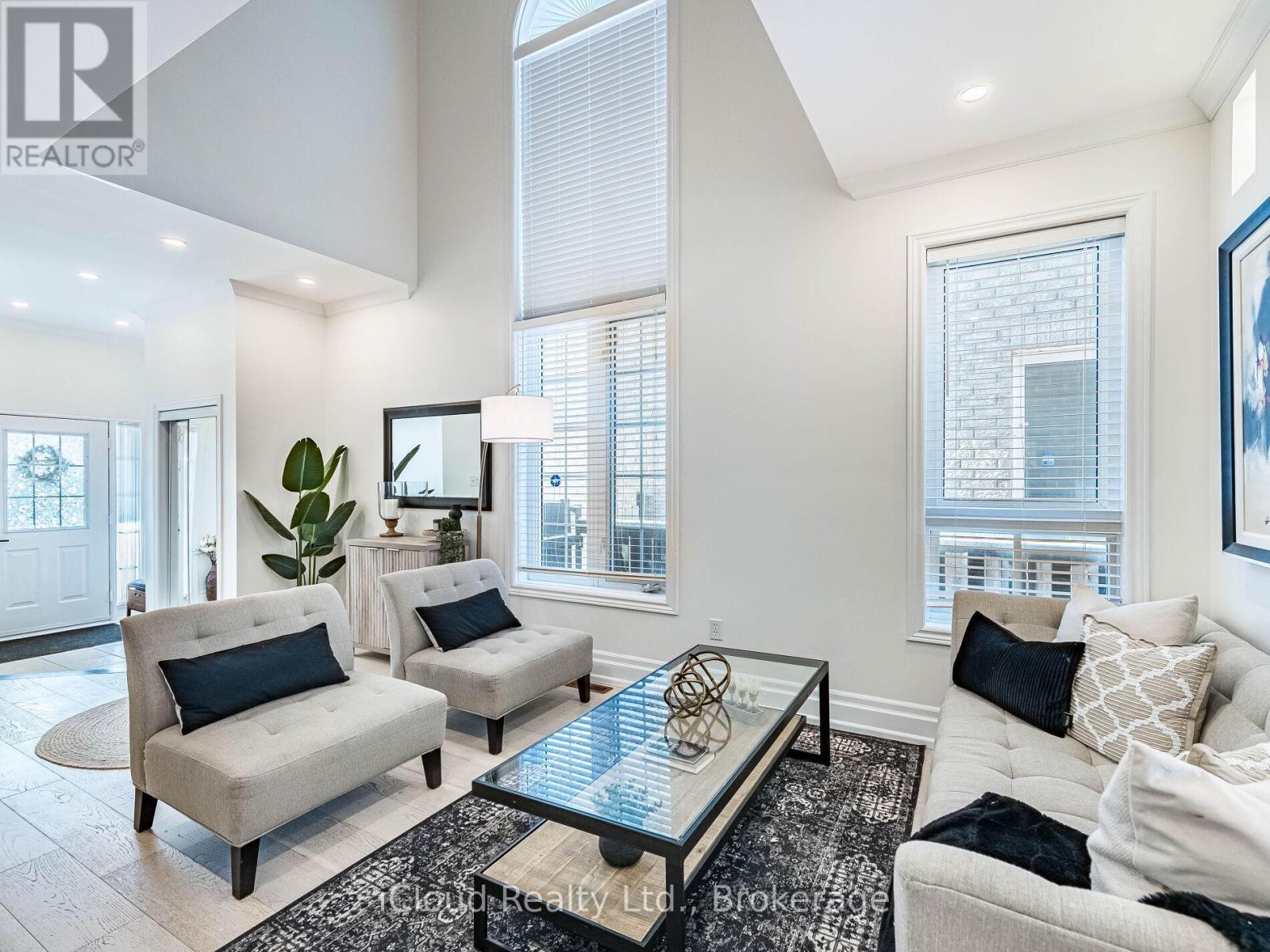 3390 FOUNTAIN PARK AVENUE, Mississauga, Ontario