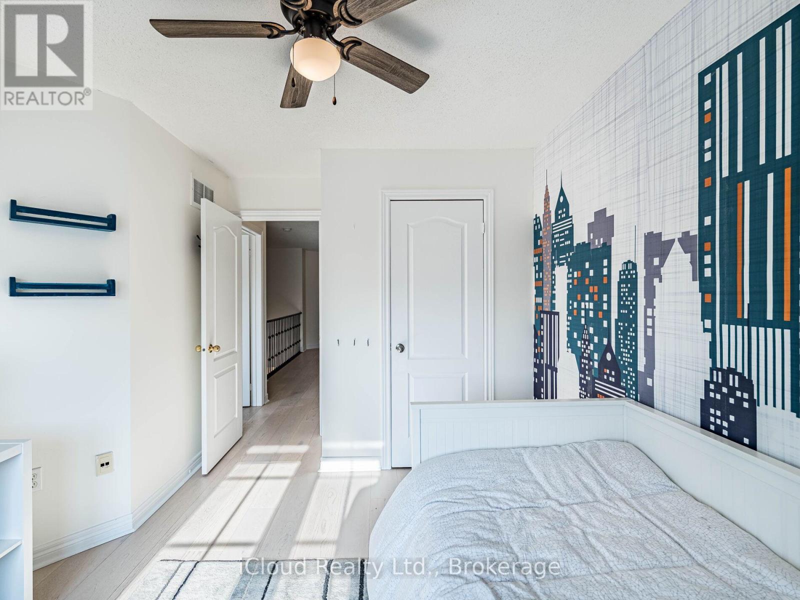 3390 Fountain Park Avenue, Mississauga, Ontario  L5M 7E3 - Photo 28 - W12818480