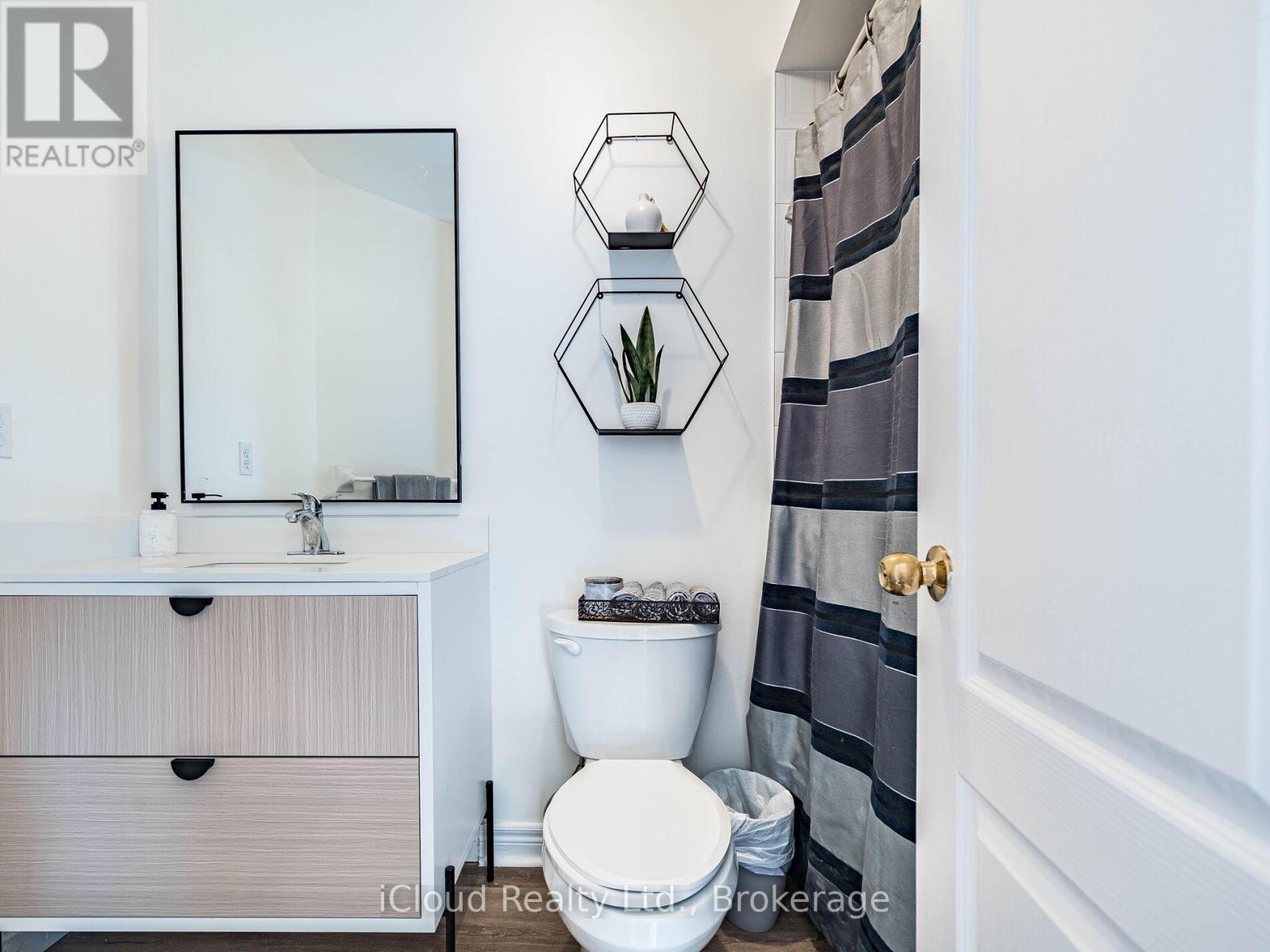 3390 Fountain Park Avenue, Mississauga, Ontario  L5M 7E3 - Photo 29 - W12818480